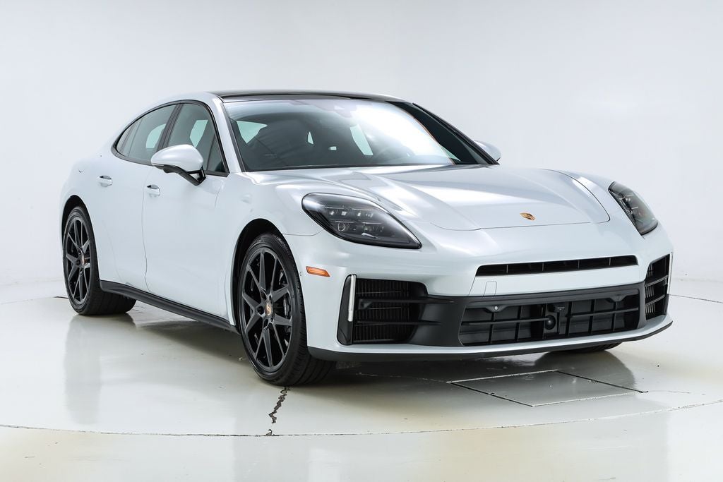 2025 Porsche Panamera 4