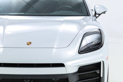2025 Porsche Panamera 4