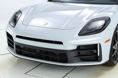 2025 Porsche Panamera 4