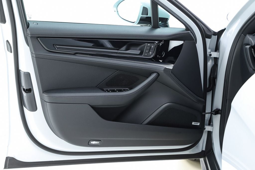2025 Porsche Panamera 4