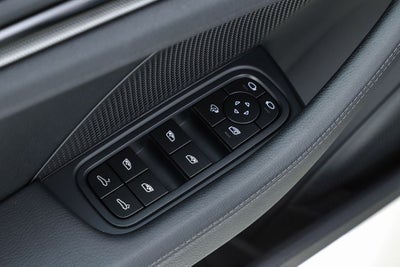 2025 Porsche Panamera 4