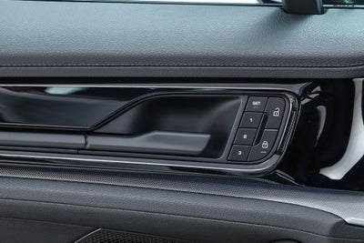 2025 Porsche Panamera 4