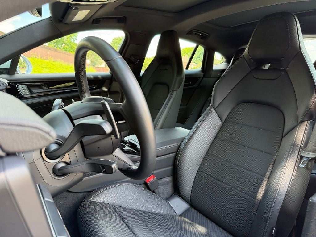 2025 Porsche Panamera 4