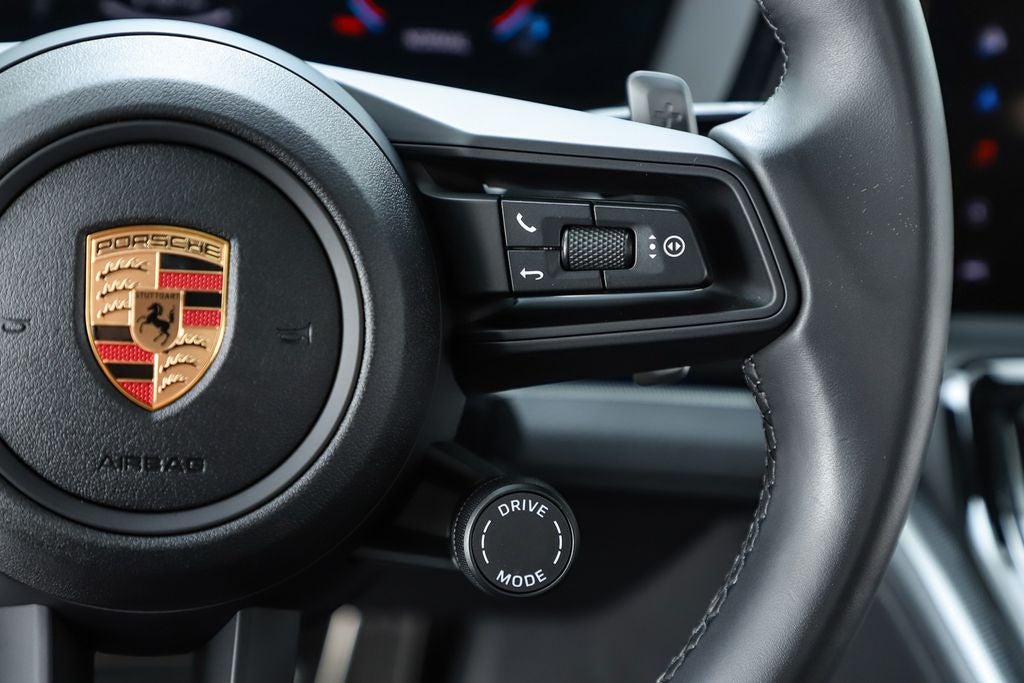 2025 Porsche Panamera 4