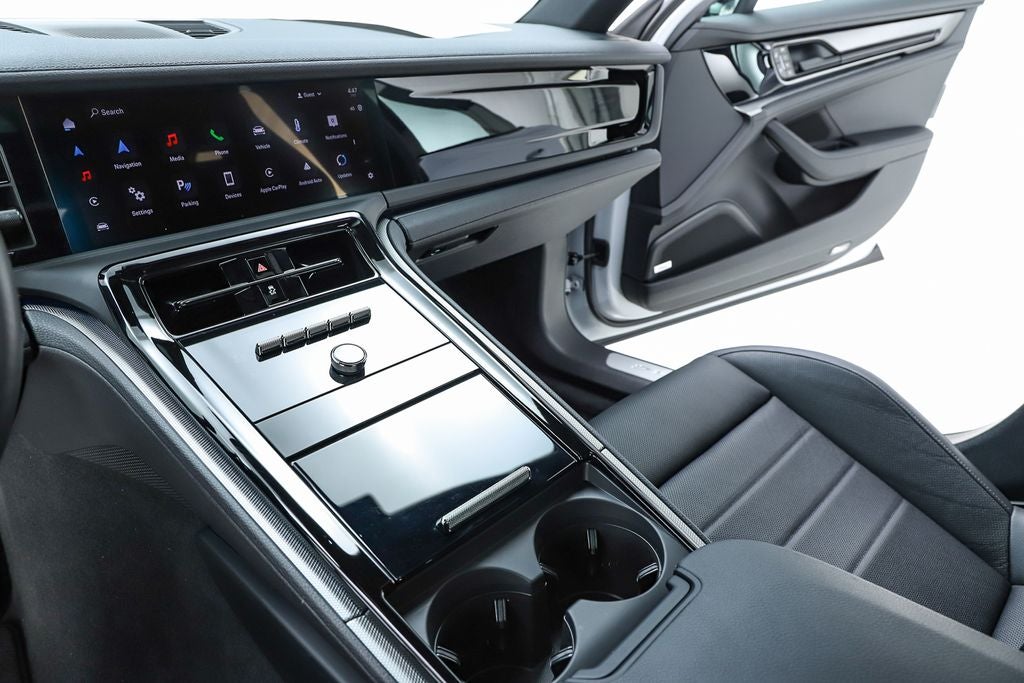 2025 Porsche Panamera 4