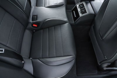 2025 Porsche Panamera 4