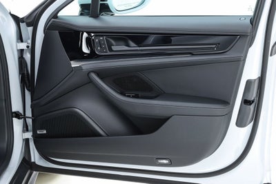 2025 Porsche Panamera 4