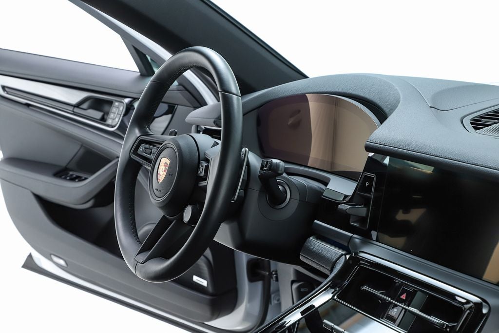2025 Porsche Panamera 4