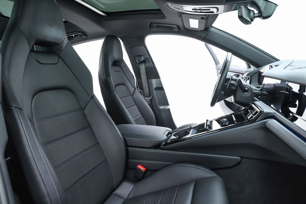2025 Porsche Panamera 4