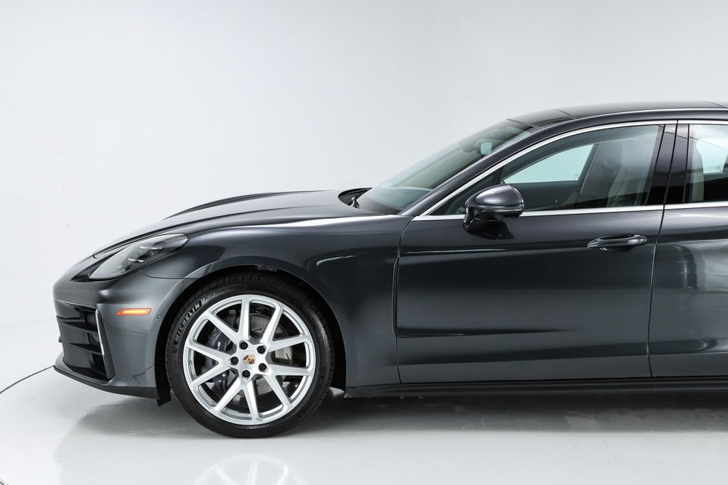 2026 Porsche Panamera 4