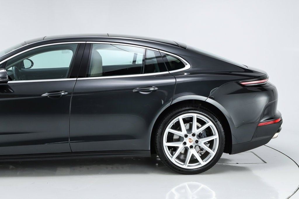 2026 Porsche Panamera 4