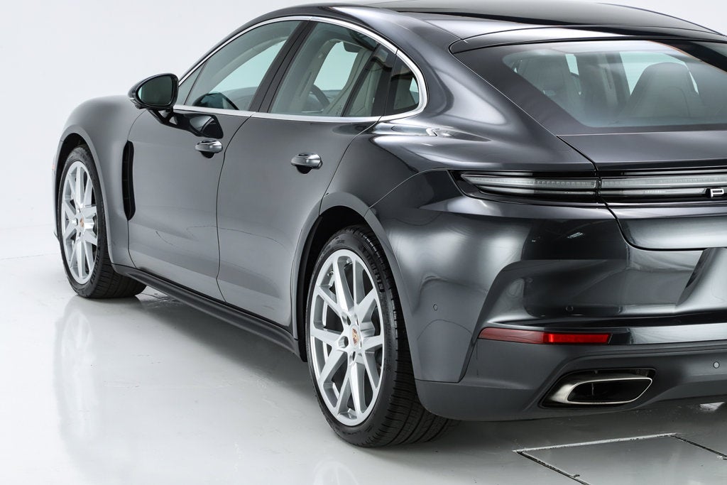 2026 Porsche Panamera 4