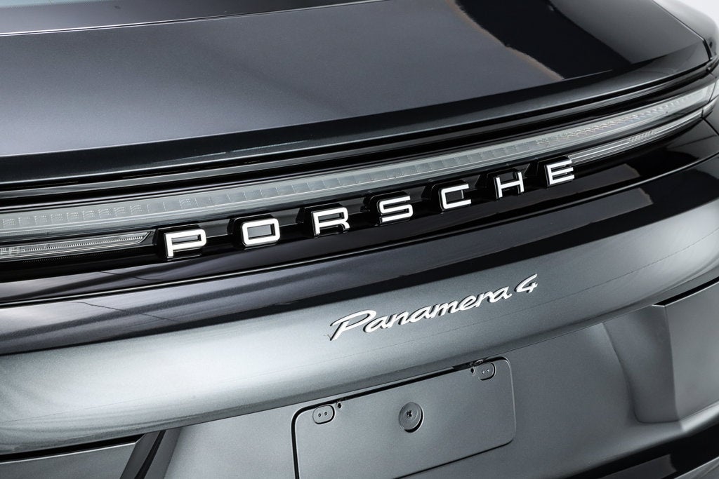 2026 Porsche Panamera 4