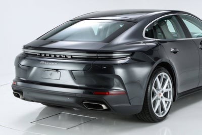 2026 Porsche Panamera 4