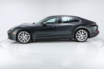 2026 Porsche Panamera 4