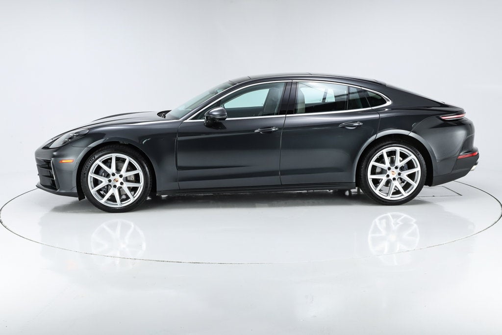 2026 Porsche Panamera 4