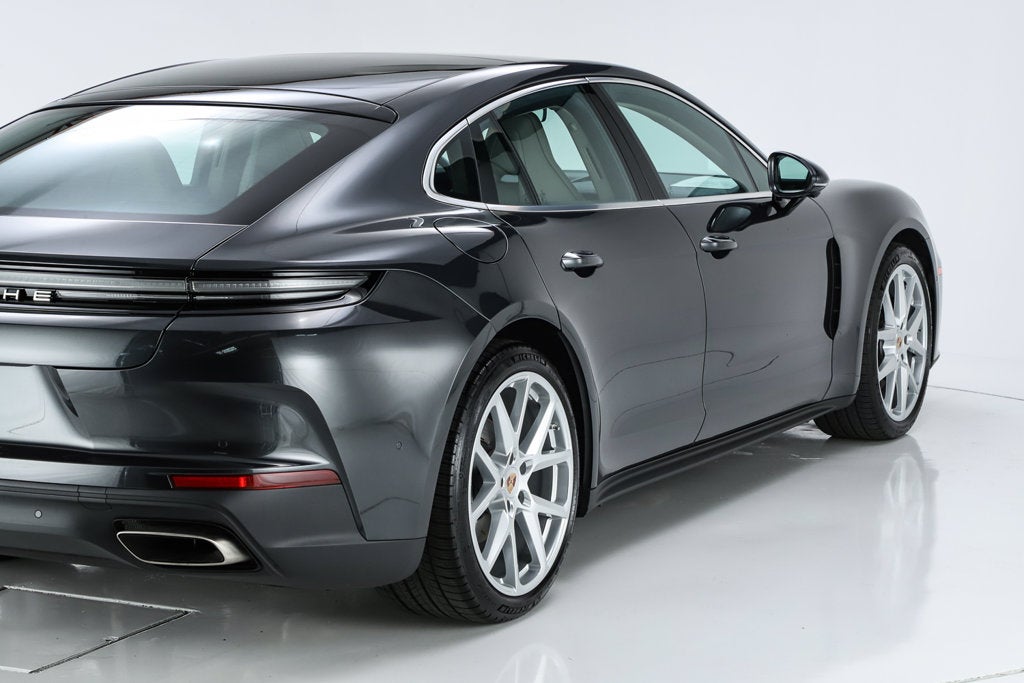 2026 Porsche Panamera 4