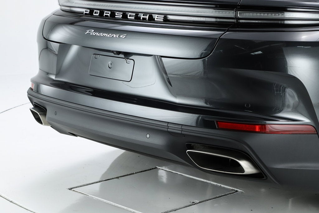 2026 Porsche Panamera 4