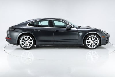2026 Porsche Panamera 4