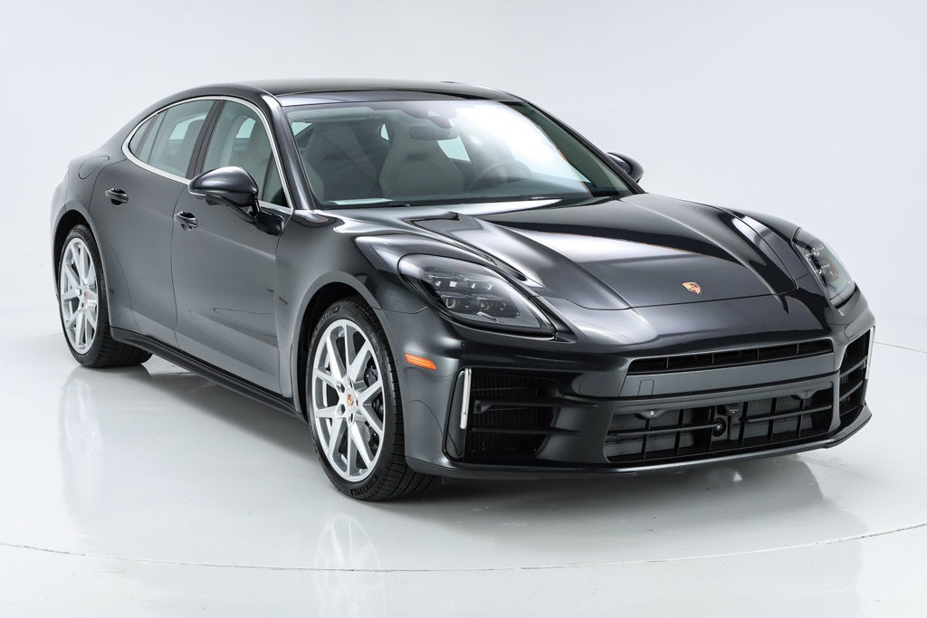 2026 Porsche Panamera 4