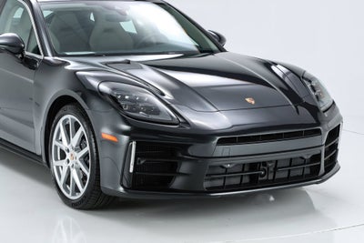 2026 Porsche Panamera 4
