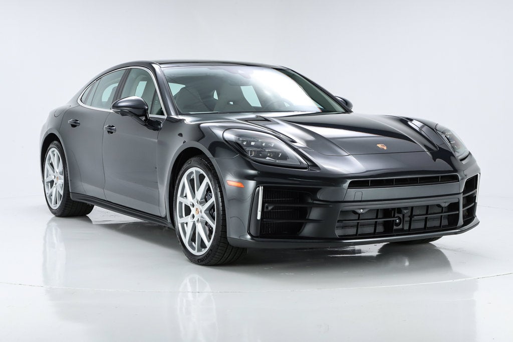 2026 Porsche Panamera 4