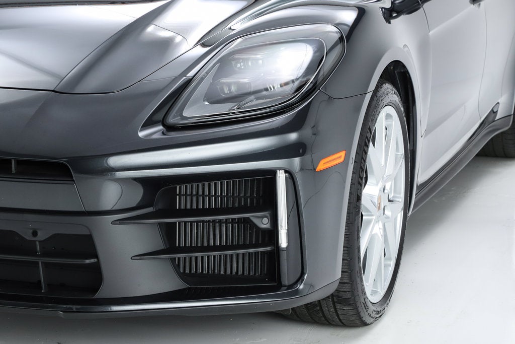 2026 Porsche Panamera 4