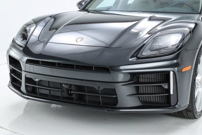 2026 Porsche Panamera 4