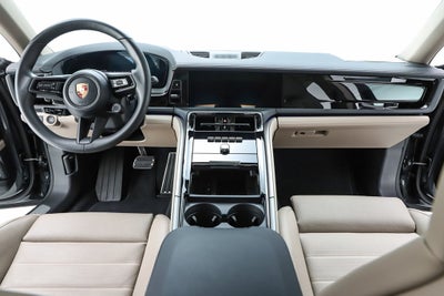 2026 Porsche Panamera 4
