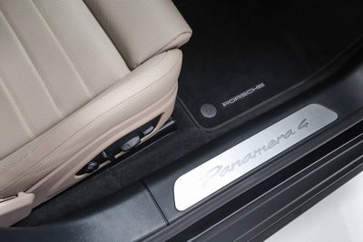 2026 Porsche Panamera 4