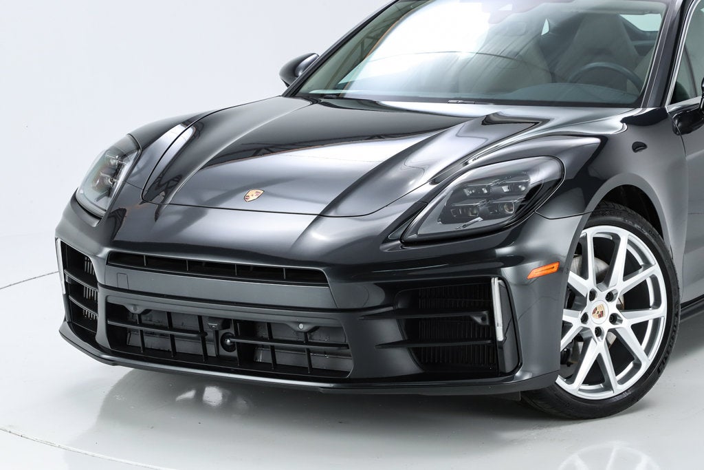 2026 Porsche Panamera 4