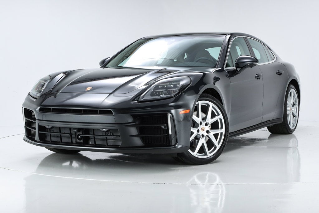2026 Porsche Panamera 4