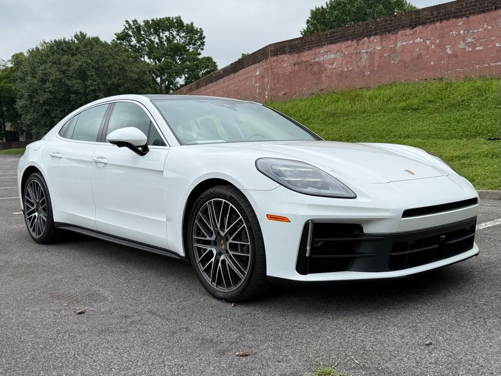 2025 Porsche Panamera 4
