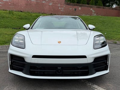 2025 Porsche Panamera 4