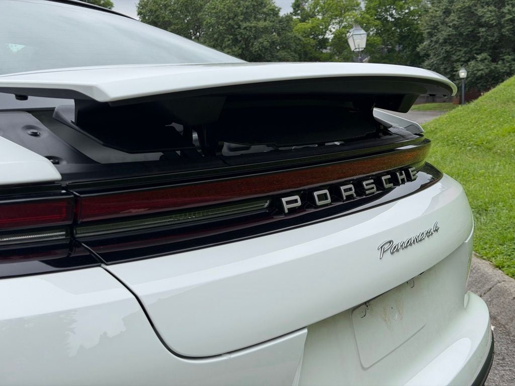 2025 Porsche Panamera 4