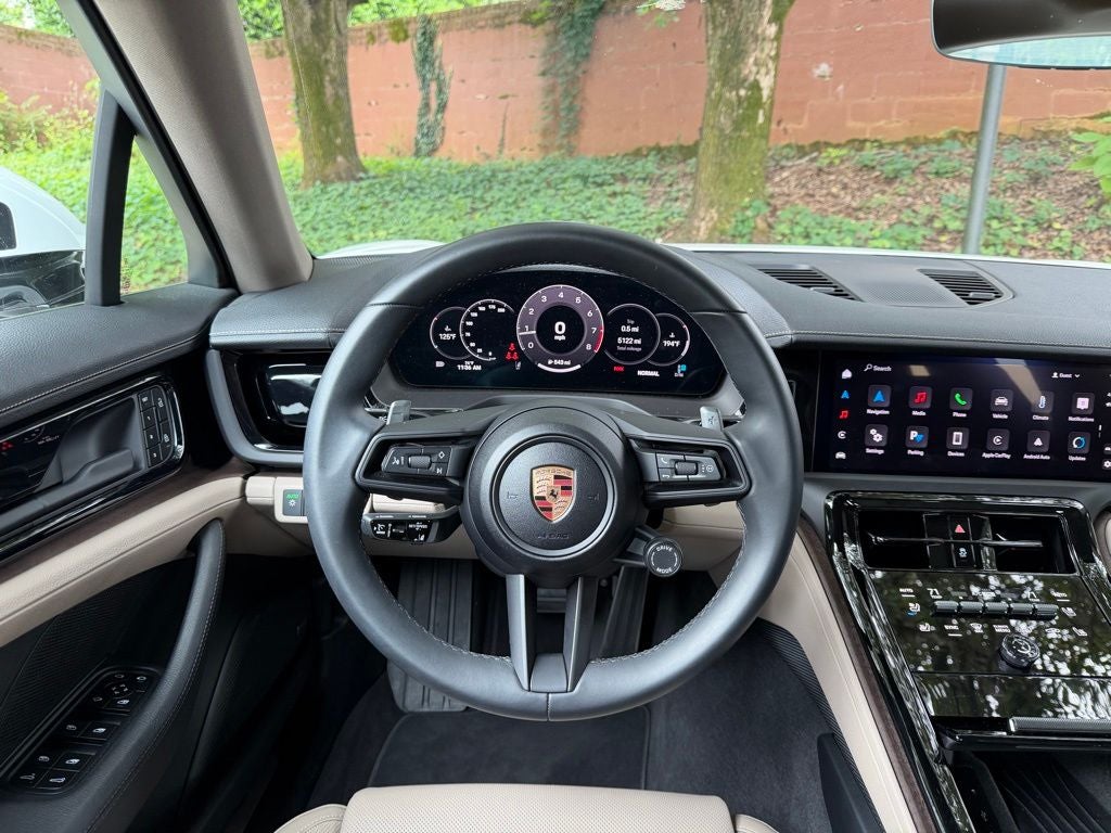 2025 Porsche Panamera 4