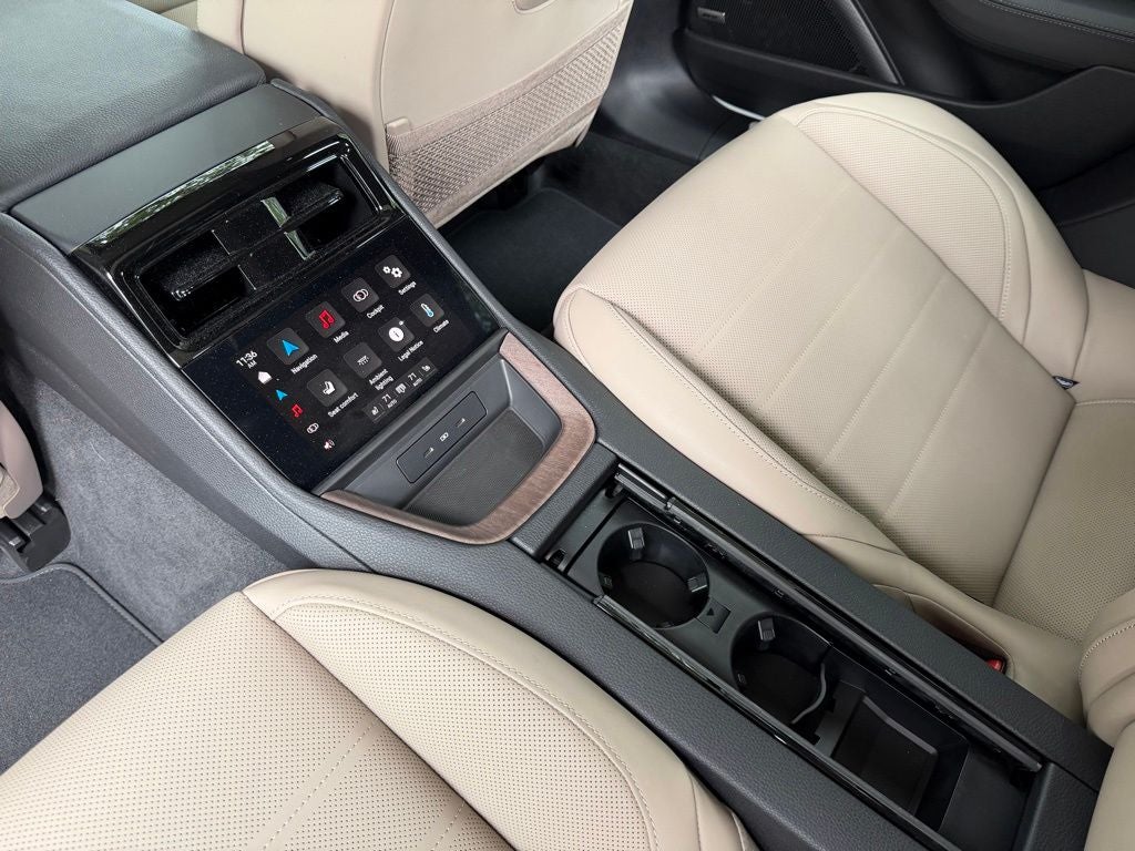 2025 Porsche Panamera 4