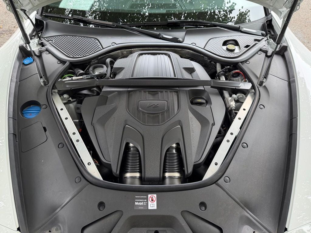 2025 Porsche Panamera 4