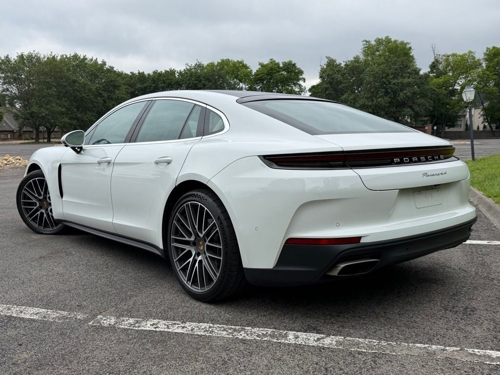 2025 Porsche Panamera 4