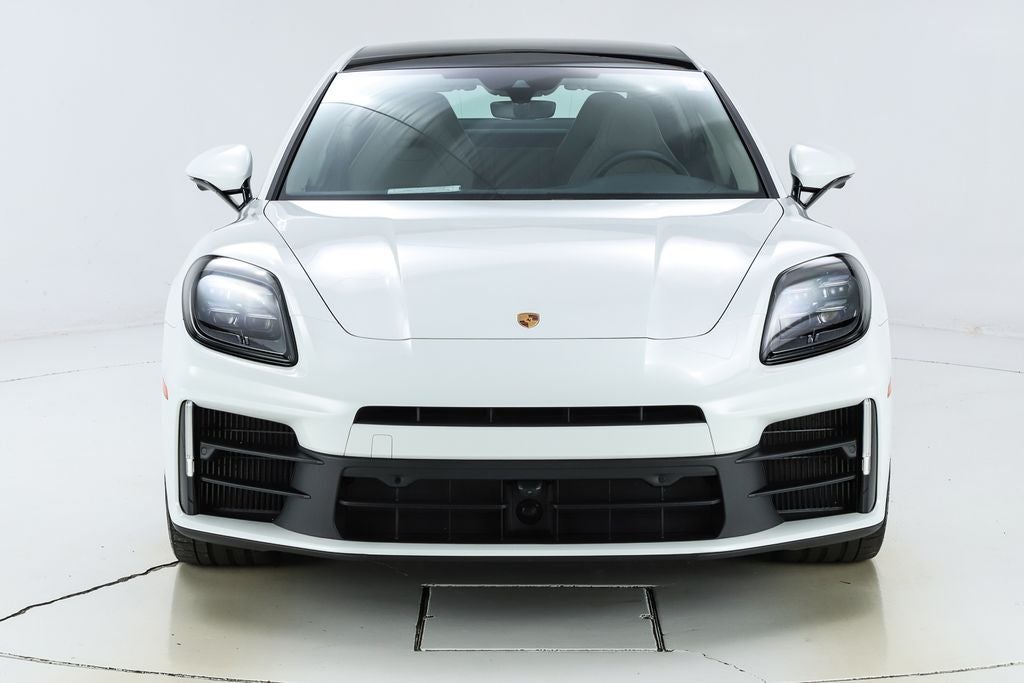 2025 Porsche Panamera 4
