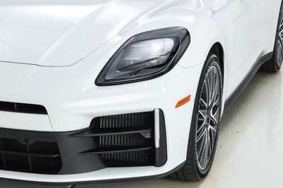 2025 Porsche Panamera 4