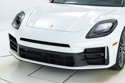 2025 Porsche Panamera 4