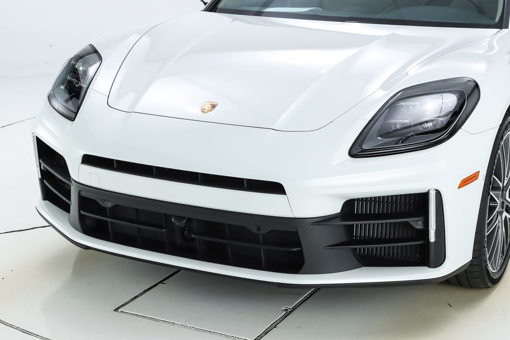 2025 Porsche Panamera 4