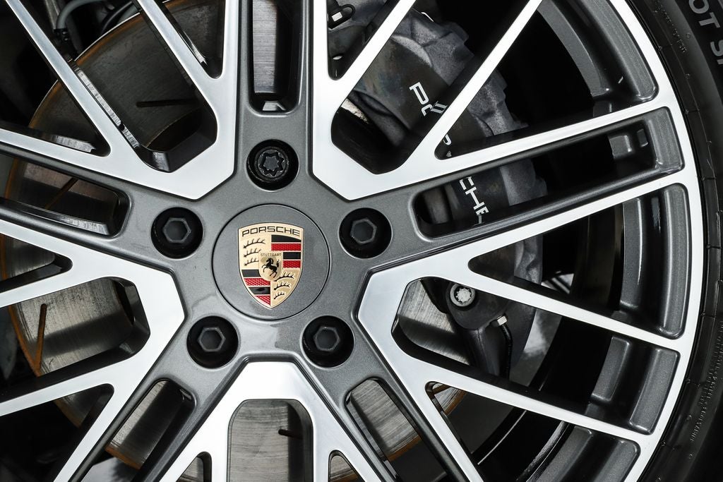 2025 Porsche Panamera 4