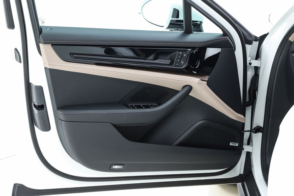 2025 Porsche Panamera 4