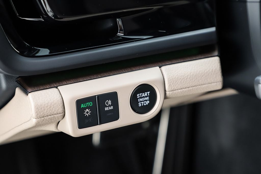 2025 Porsche Panamera 4