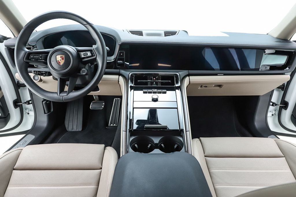 2025 Porsche Panamera 4