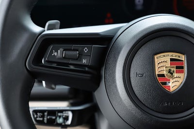 2025 Porsche Panamera 4