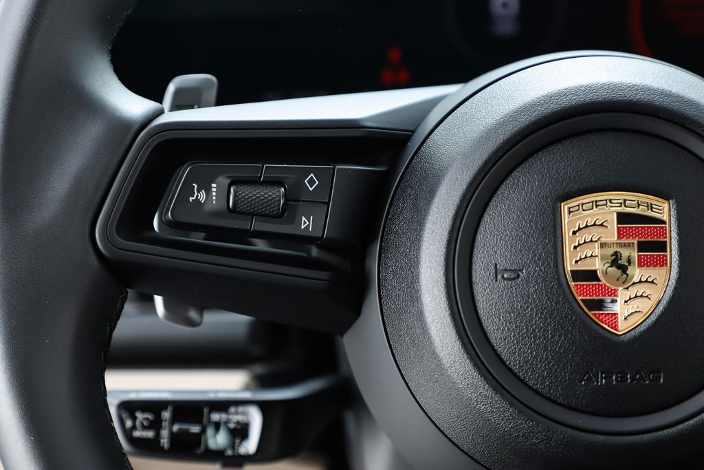 2025 Porsche Panamera 4