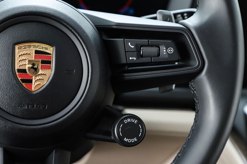 2025 Porsche Panamera 4